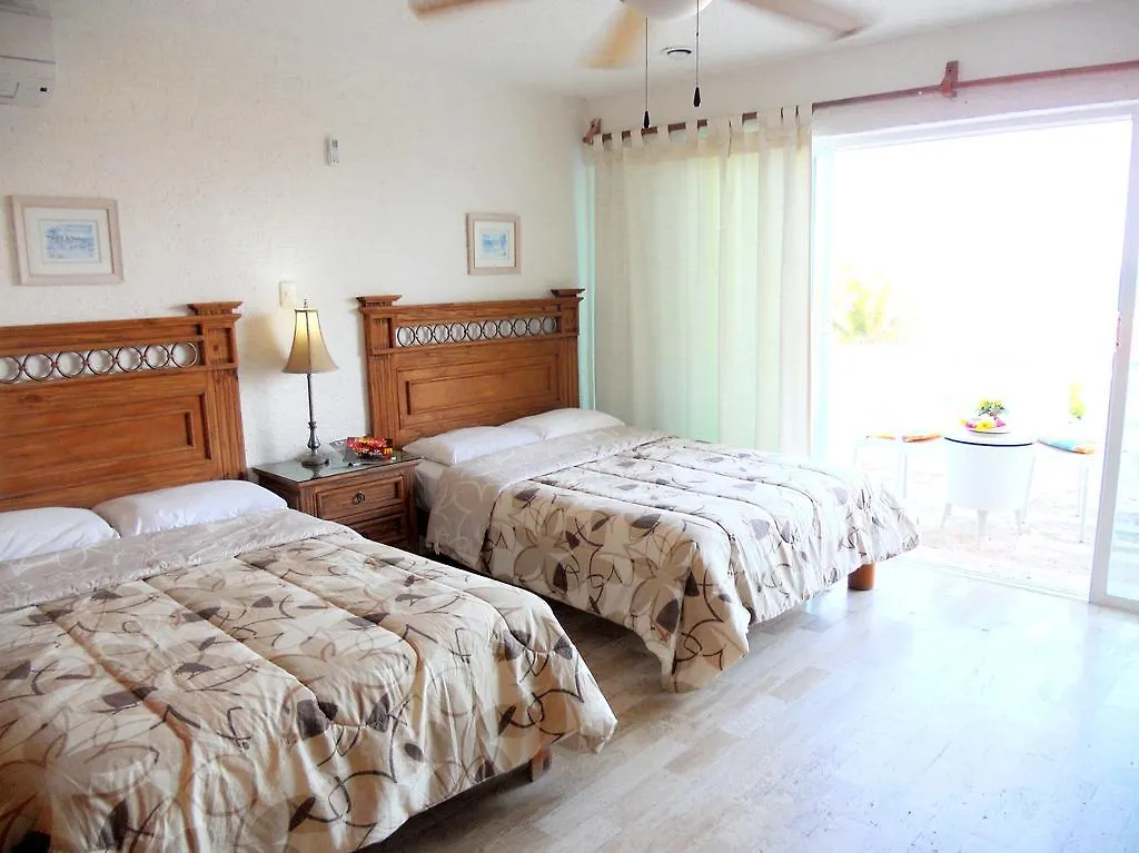 Cancun Beach Aparthotel Brisas 2*,