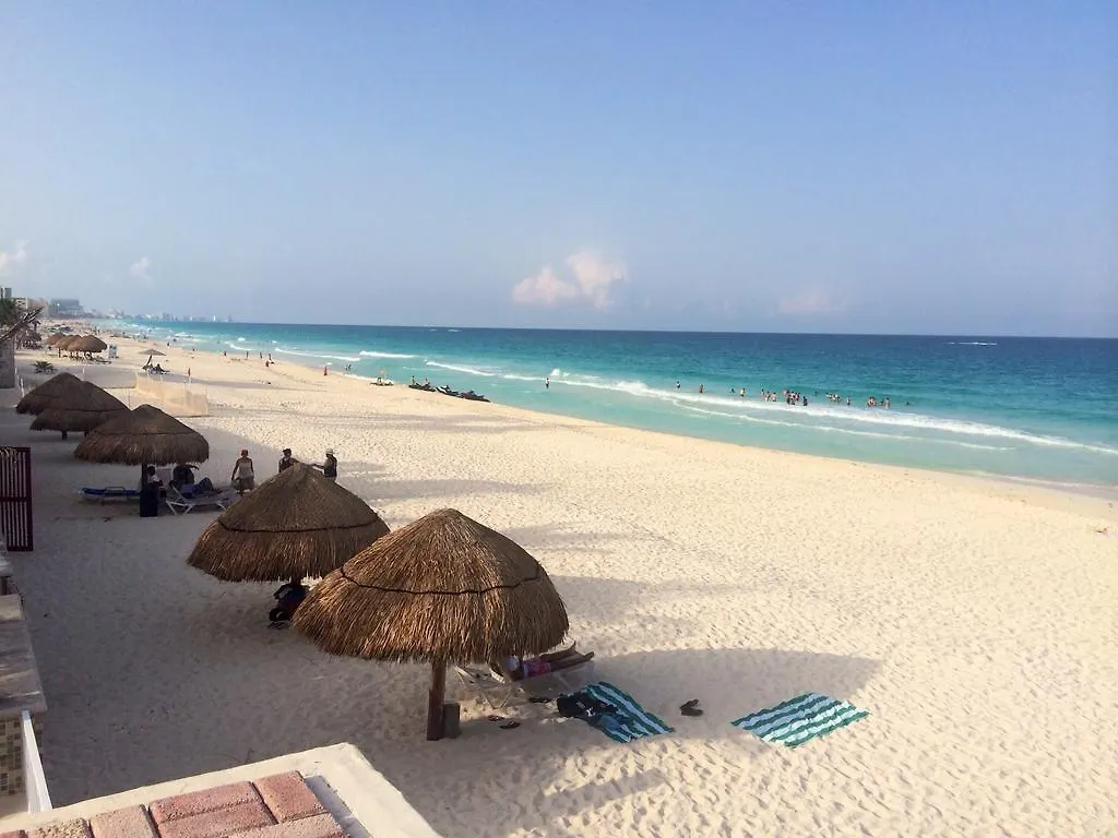 Cancun Beach Aparthotel Brisas Mexico