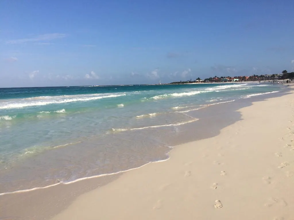 Cancun Beach Aparthotel Brisas