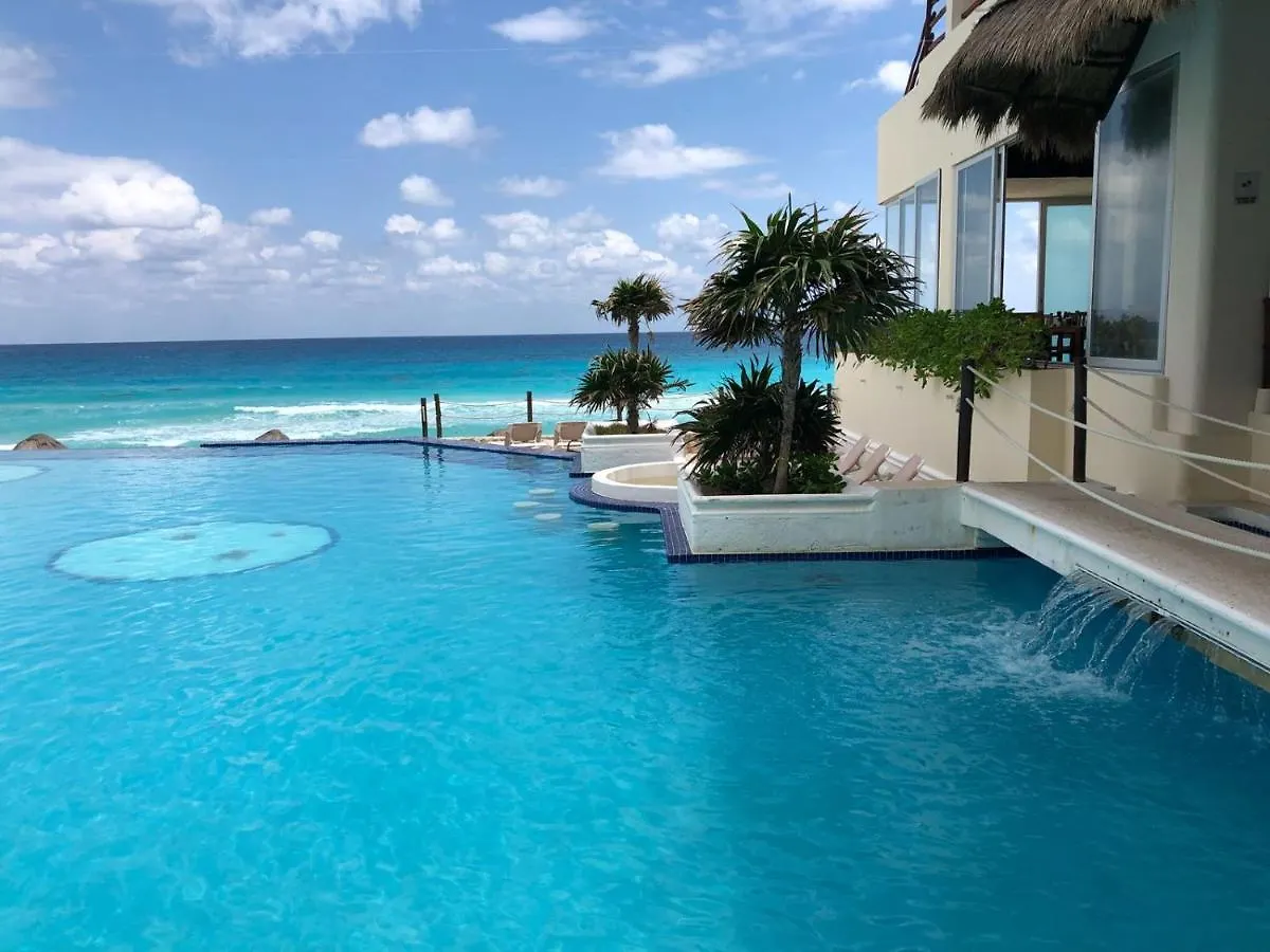 Cancun Beach Aparthotel Brisas